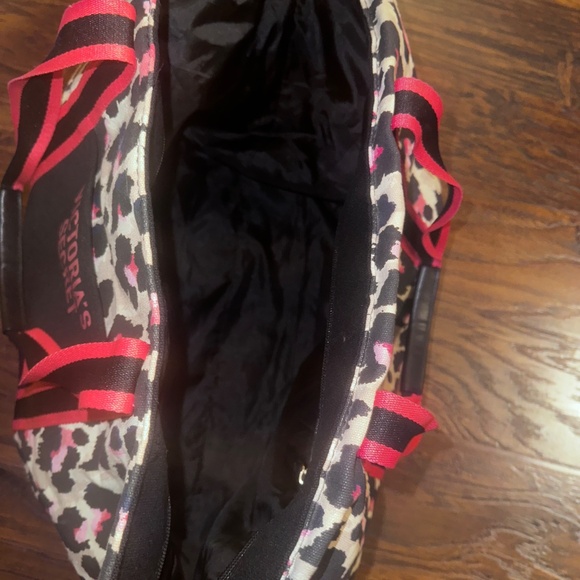 Victoria's Secret Leopard Print Weekender Overnight Bag - Picture 3 of 6
